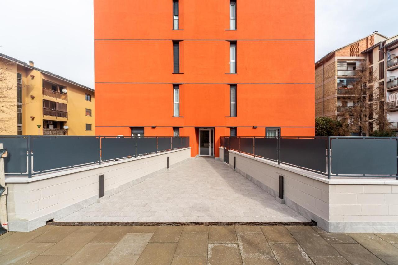 Comfy Apt With Private Parking & Balcony Milano Dış mekan fotoğraf