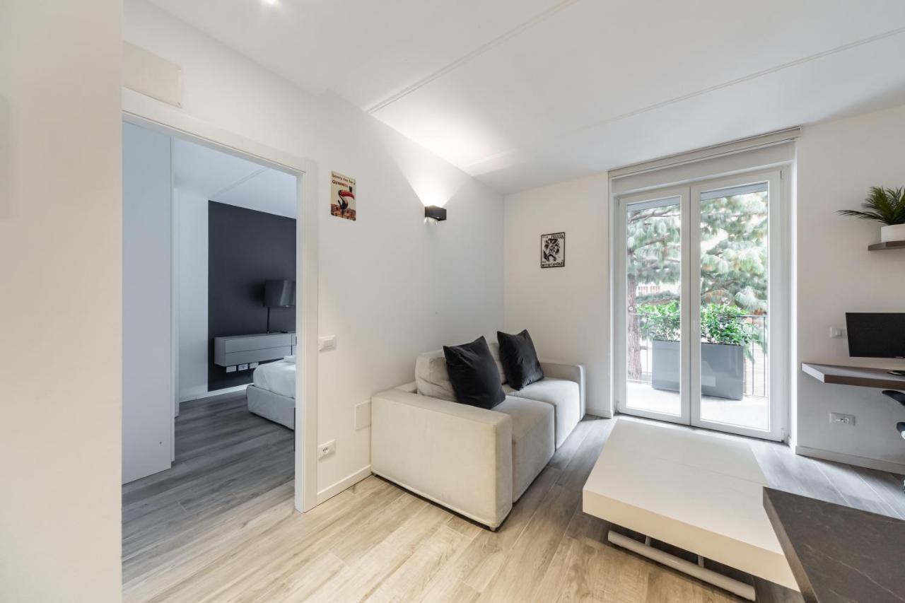 Comfy Apt With Private Parking & Balcony Milano Dış mekan fotoğraf