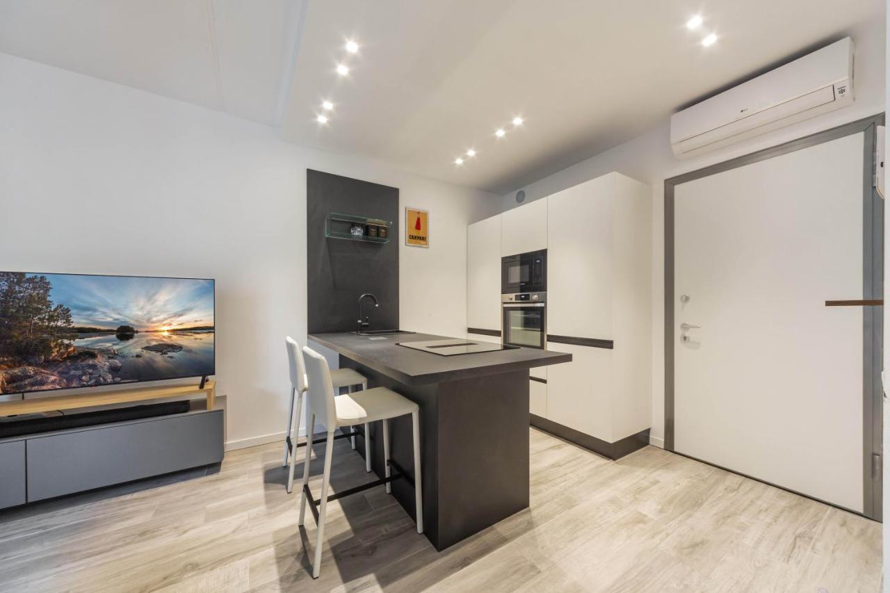 Comfy Apt With Private Parking & Balcony Milano Dış mekan fotoğraf