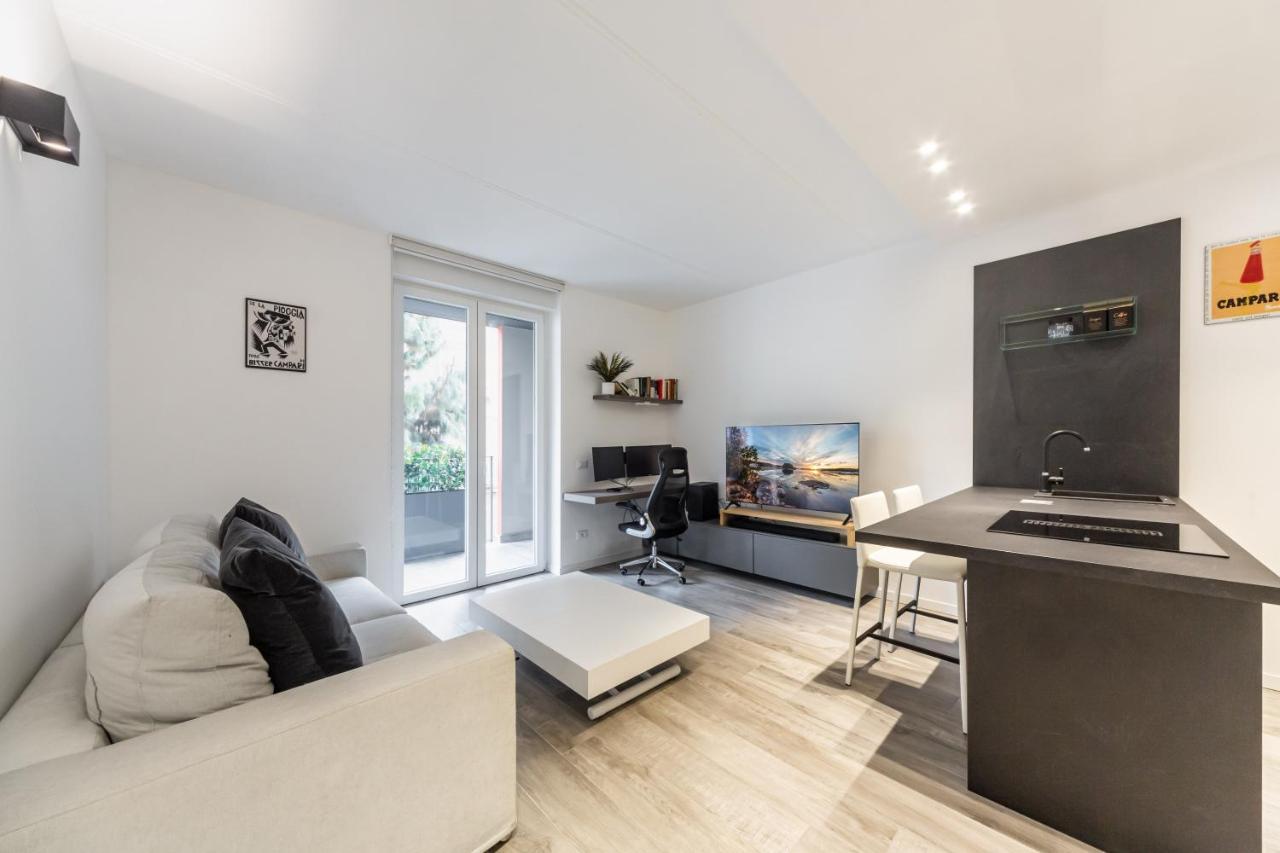 Comfy Apt With Private Parking & Balcony Milano Dış mekan fotoğraf